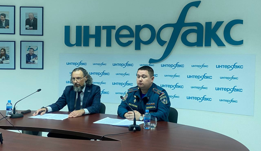 Руководитель свердловского филиала «Россети Урал» Алексей Смушкин рассказал о правилах безопасности для населения и ожидаемых нагрузках на сеть в период новогодних каникул